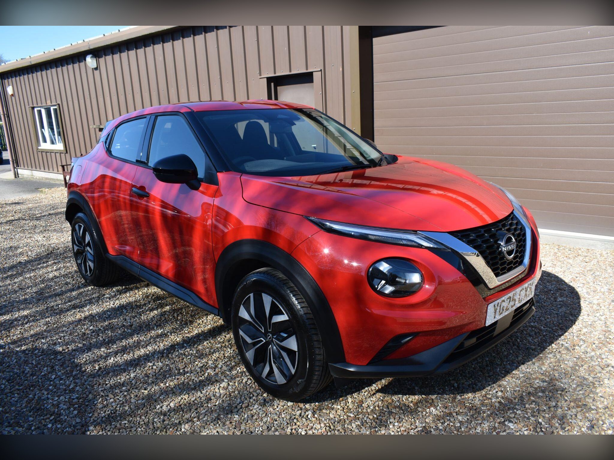 Nissan Juke listing photo
