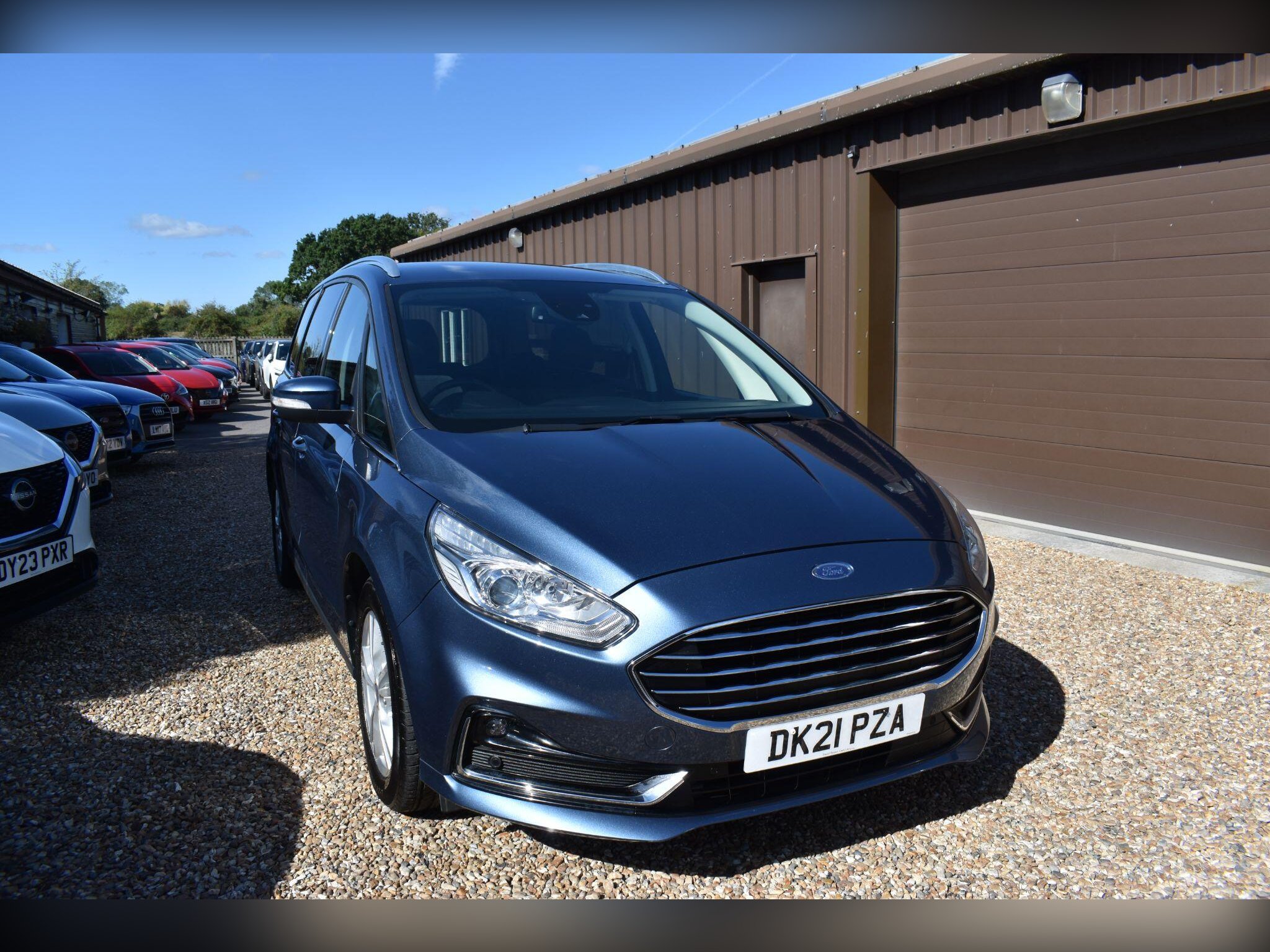 Ford Galaxy listing photo