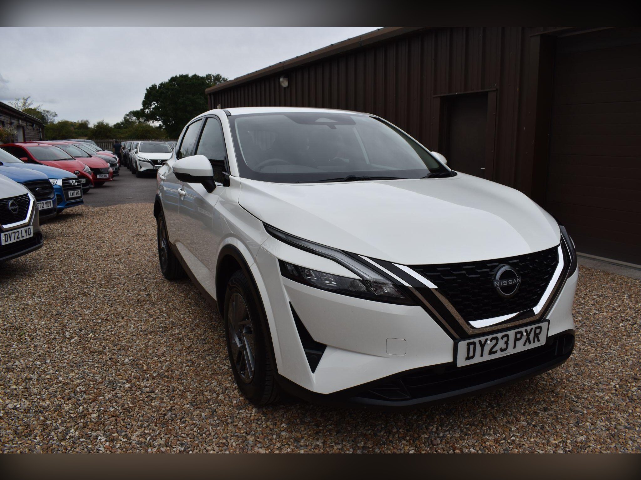 Nissan Qashqai listing photo