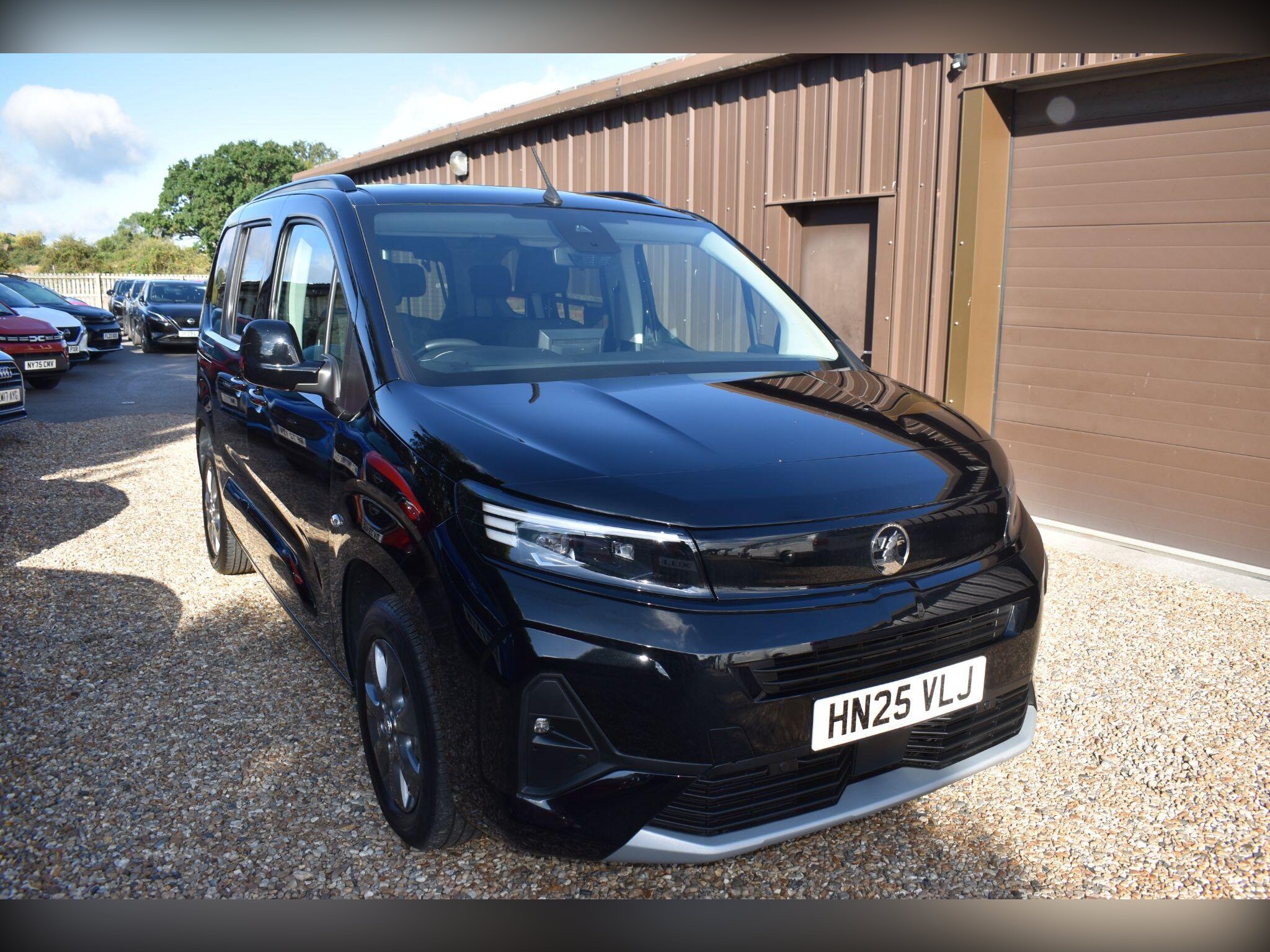 Vauxhall Combo Life listing photo