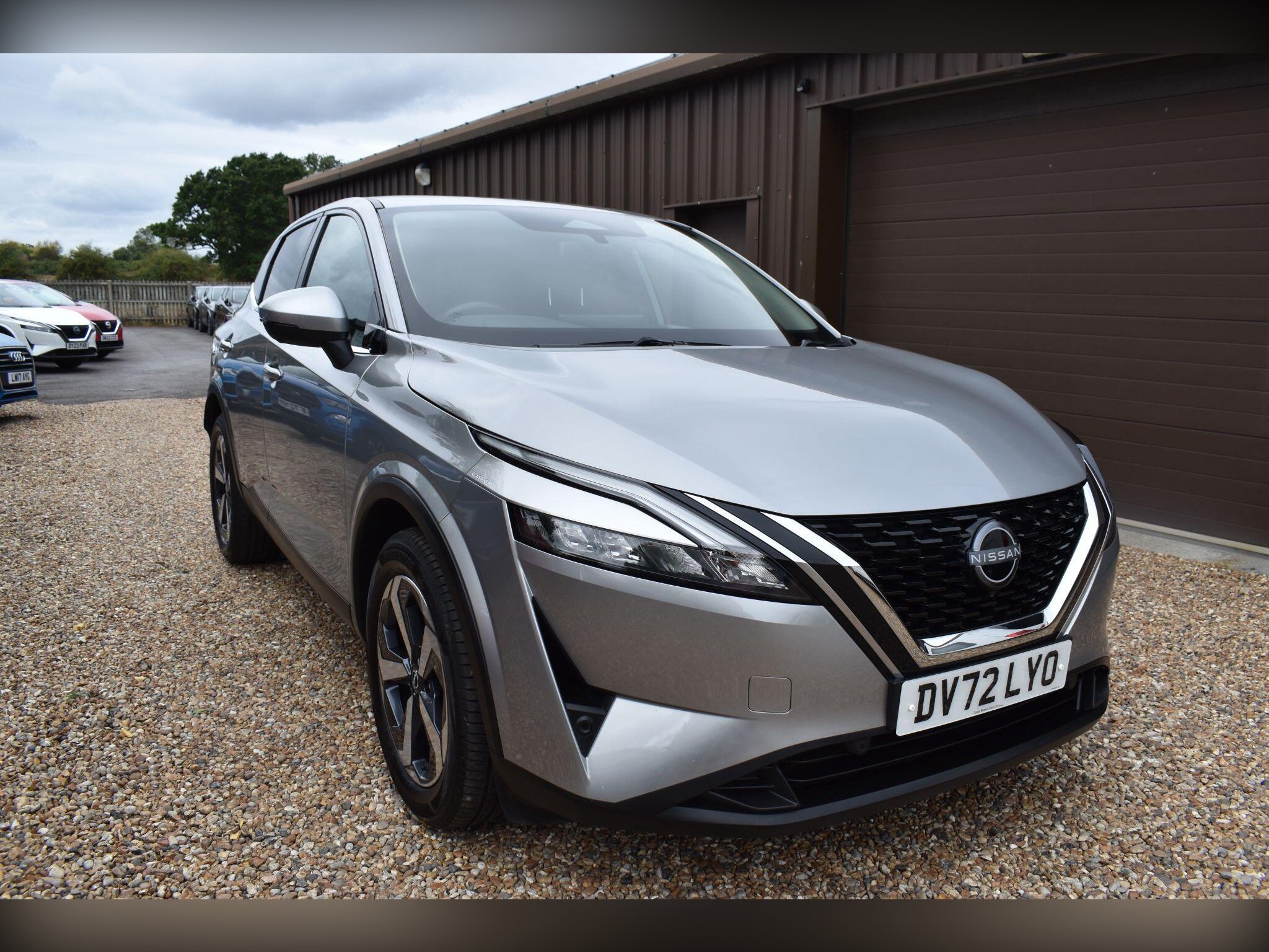 Nissan Qashqai listing photo
