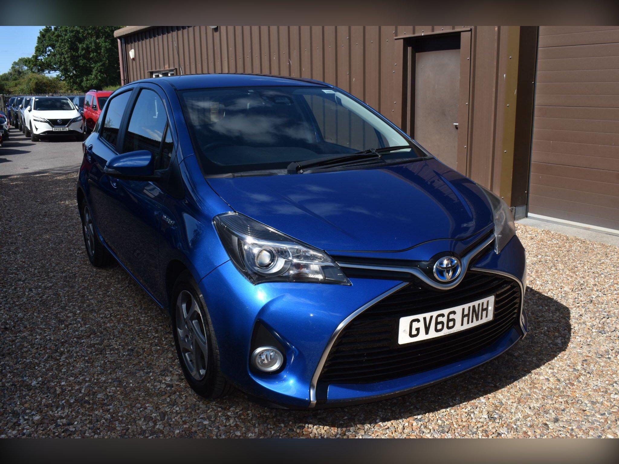 Toyota Yaris listing photo
